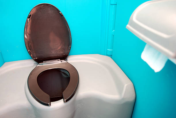 Best Portable restroom trailer rental  in Shelbyville, KY