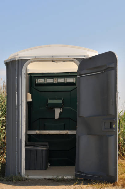 Best Luxury portable toilet rental  in Shelbyville, KY